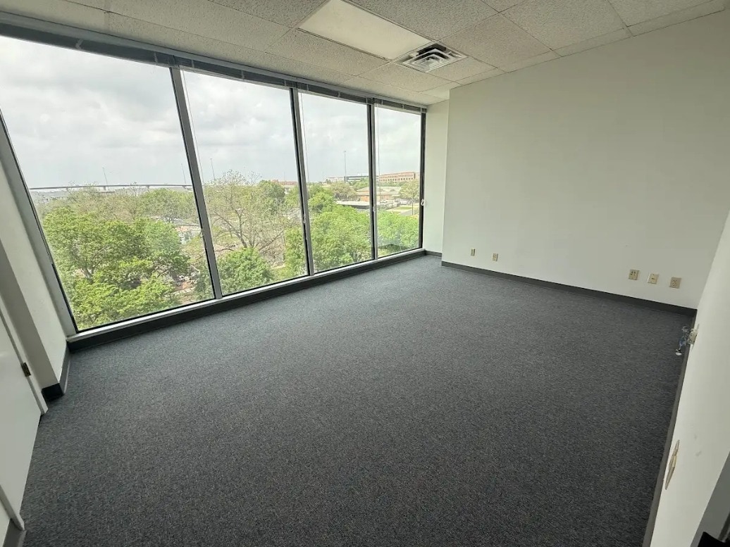 1106 Clayton Ln, Austin, TX for lease Interior Photo- Image 1 of 1