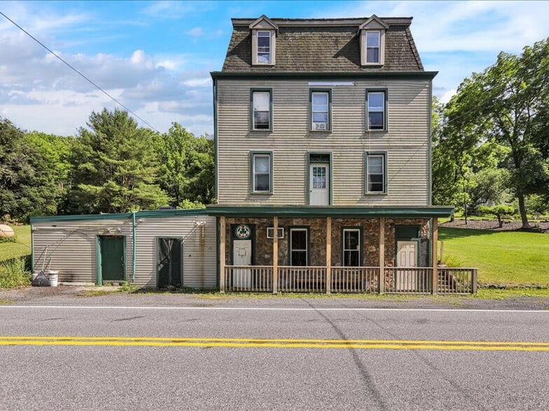 1634 Moselem Springs Rd, Hamburg, PA for sale - Primary Photo - Image 1 of 17