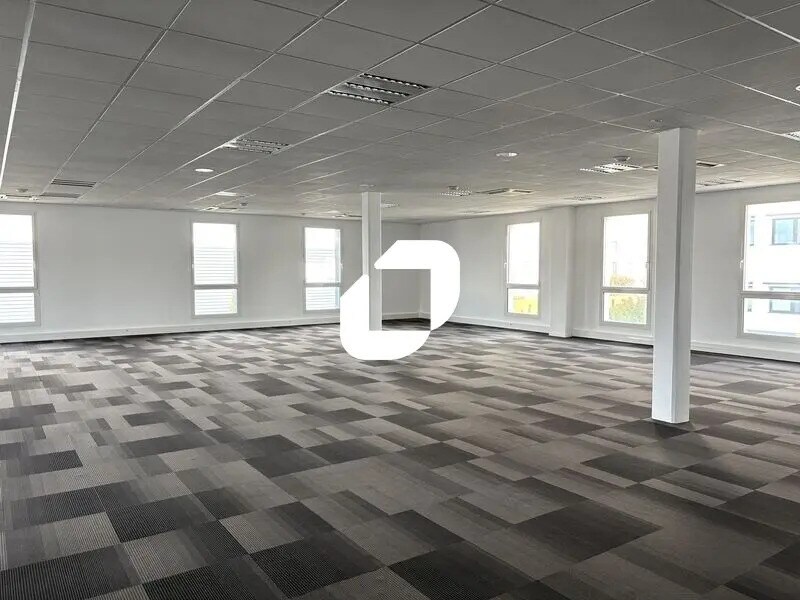 Office in Saint-Priest for lease Building Photo- Image 1 of 32