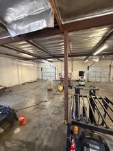 8145 Byron Ave, Whittier, CA à louer Photo intérieure- Image 2 de 2