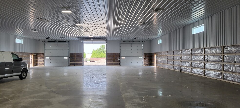 11000 Virginia St, Crown Point, IN for lease - Interior Photo - Image 2 of 3