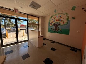 5363-5383 Timber Forest Dr, Humble, TX à louer Photo intérieure- Image 1 de 15