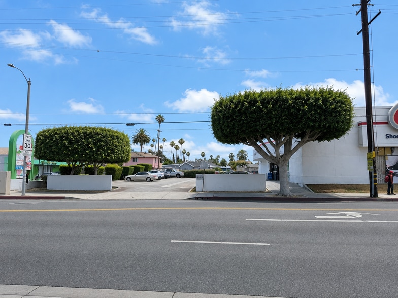 1511 E Florence Ave, Los Angeles, CA for lease - Building Photo - Image 3 of 8