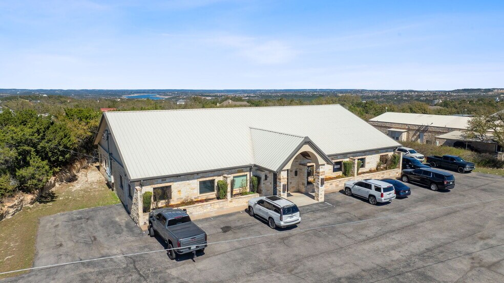 20808 State Highway 71 W, Spicewood, TX à louer - Photo du bâtiment - Image 3 de 7
