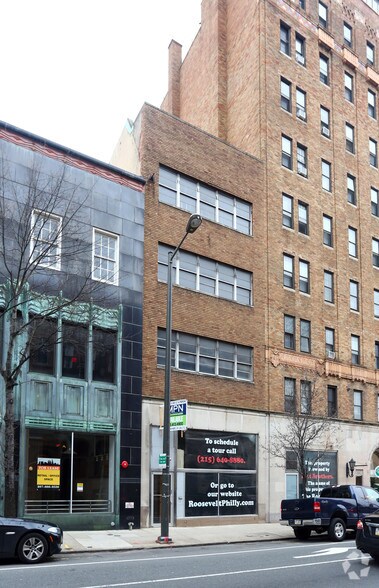 2216 Walnut St, Philadelphia, PA à louer - Photo du bâtiment - Image 2 de 8