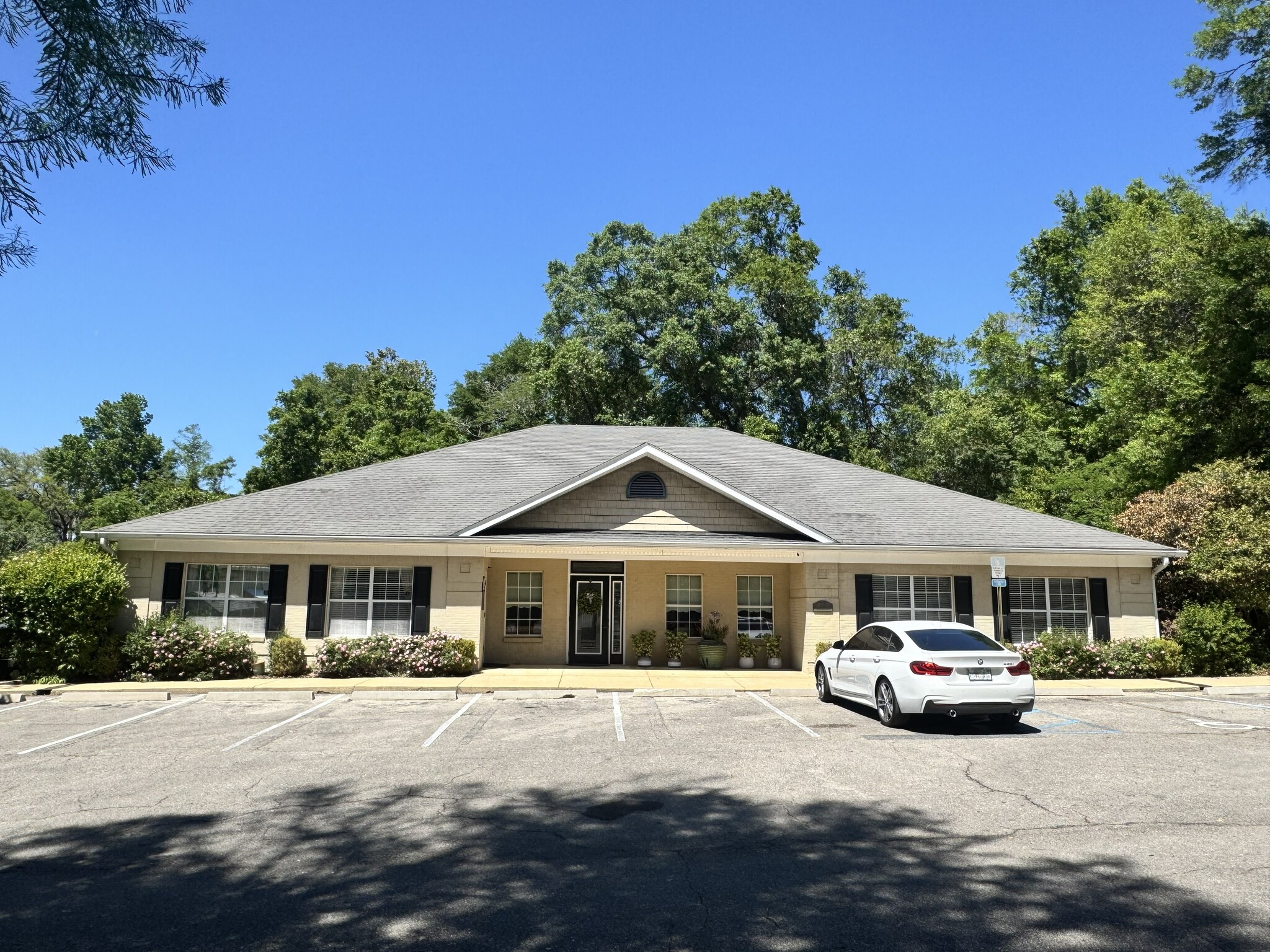 1910 Buford Blvd, Tallahassee, FL for lease Primary Photo- Image 1 of 20