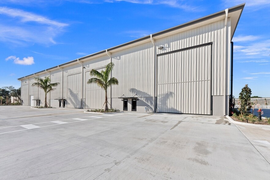 1330 SW Commerce Way, Stuart, FL for lease - Building Photo - Image 3 of 10