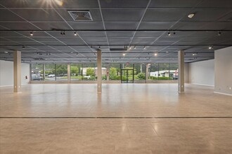 84-86 S Central Ave, Hartsdale, NY for lease Interior Photo- Image 2 of 2