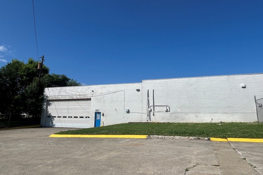 198 Trojan St, Mount Sterling, KY for lease - Building Photo - Image 2 of 18