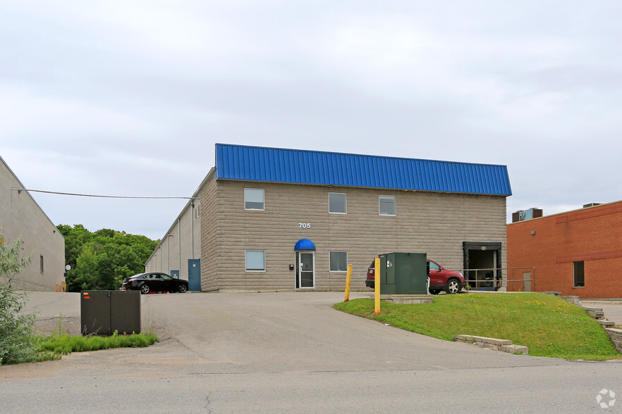 705 Bayview Dr, Barrie, ON for lease - Building Photo - Image 2 of 2