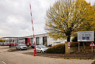 Plus de détails pour Horton Rd, West Drayton - Industriel à louer