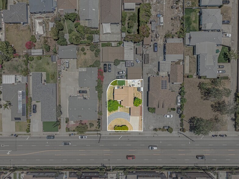22102 Normandie Ave, Torrance, CA à vendre - Photo du bâtiment - Image 3 de 9