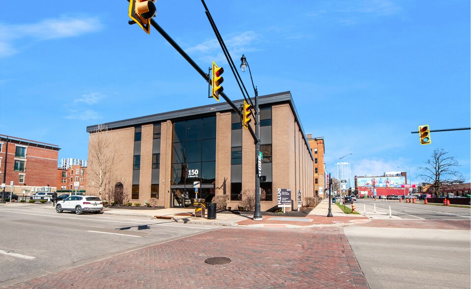 150 E Mound St, Columbus, OH à louer - Photo du bâtiment - Image 2 de 20
