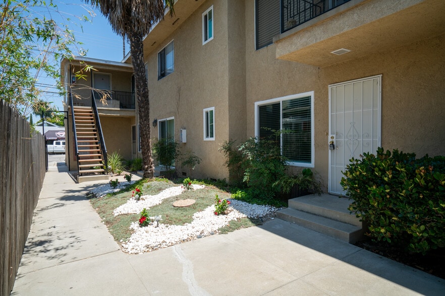 3700 E 4th St, Long Beach, CA for sale - Building Photo - Image 2 of 12