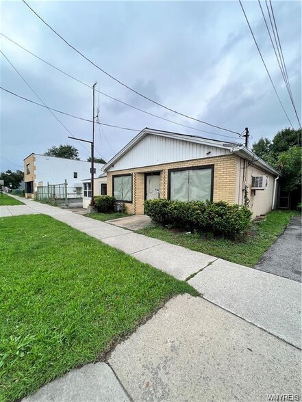 2314-2318 Niagara St, Niagara Falls, NY for lease - Building Photo - Image 1 of 32