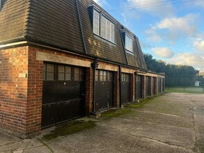 Green Tiles Ln, Uxbridge for lease Building Photo- Image 2 of 2