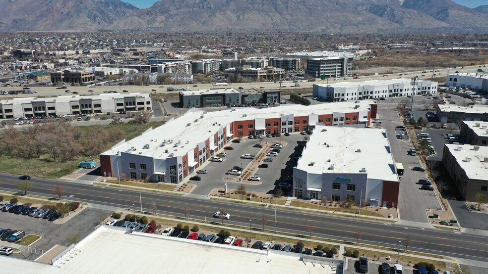 305 S 850 E, Lehi, UT à louer - Photo du bâtiment - Image 3 de 13
