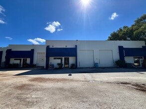 2696 NW 31st Ave, Lauderdale Lakes, FL for lease Building Photo- Image 1 of 10