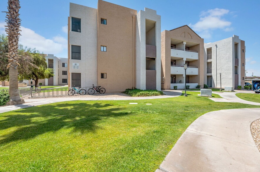1249 E Spence Ave, Tempe, AZ à vendre - Photo du bâtiment - Image 2 de 5