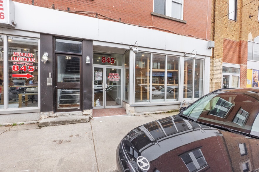 845-865 St Notre-Dame O, Montréal, QC for lease - Building Photo - Image 2 of 9