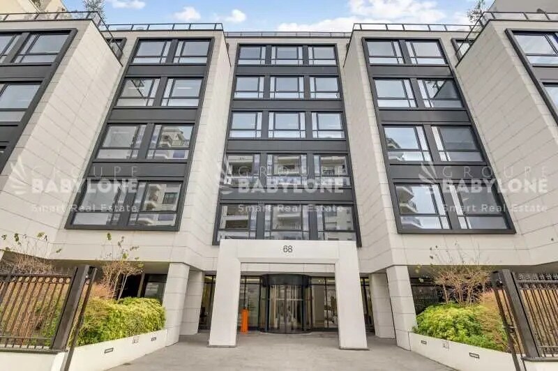 Office in Levallois-Perret for lease - Building Photo - Image 2 of 11