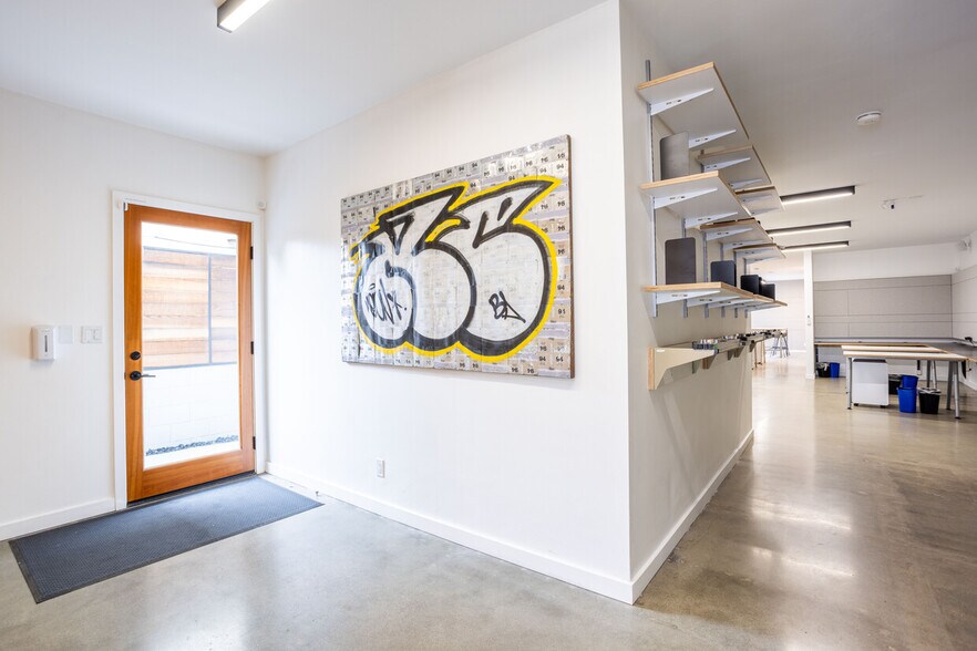 12421 Venice Blvd, Los Angeles, CA à louer - Photo intérieure - Image 3 de 22