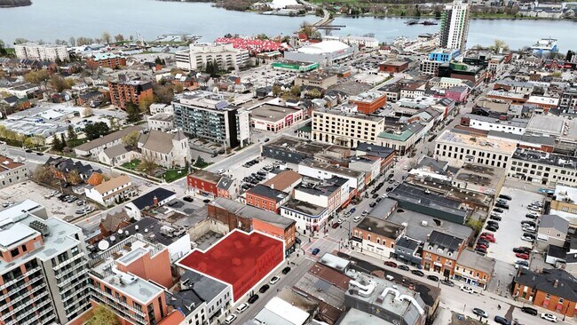 Plus de détails pour 207 Princess St, Kingston, ON - Commerce de détail à vendre