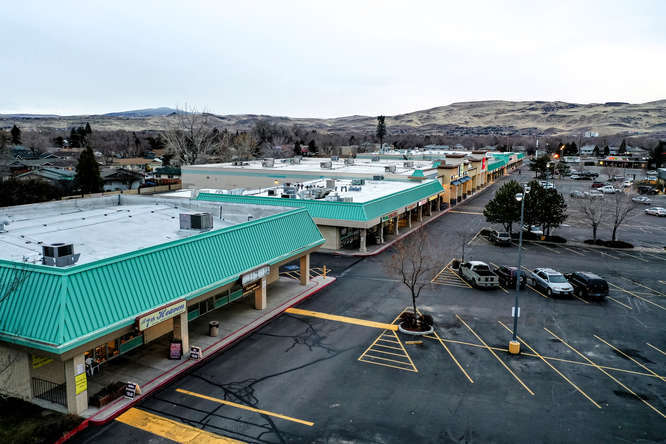 500-690 E Prater Way, Sparks, NV for lease - Building Photo - Image 3 of 7