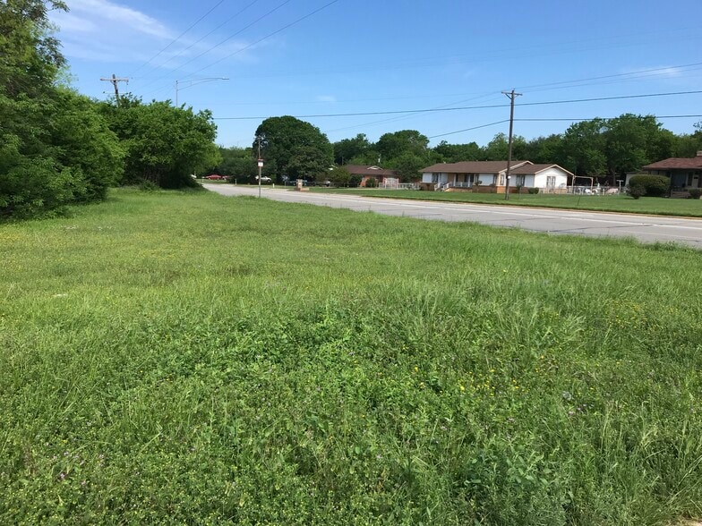 4900 S Riverside Dr, Fort Worth, TX à vendre - Photo principale - Image 1 de 2