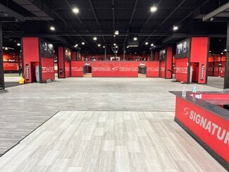 Plus de détails pour 731-871 Erica Ln, Yorkville, IL - Commerce de détail à louer