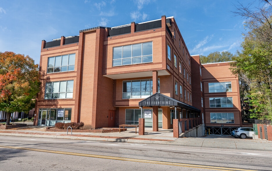 308 W Rosemary St, Chapel Hill, NC for lease - Building Photo - Image 1 of 15