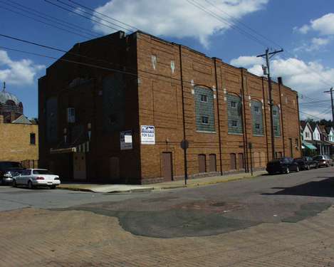 102 Ella St, McKees Rocks, PA à louer Photo du bâtiment- Image 1 de 18