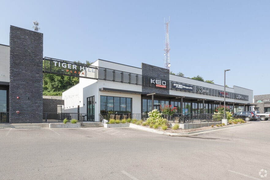 801-945 E Kenosha St, Broken Arrow, OK for lease - Building Photo - Image 3 of 5