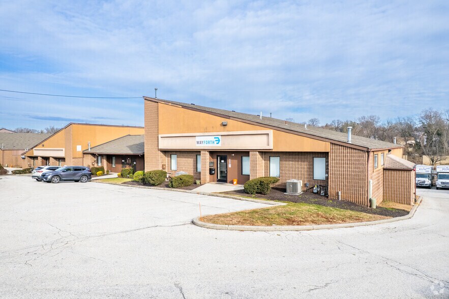 835-845 Sussex Blvd, Broomall, PA à louer - Photo du bâtiment - Image 2 de 7