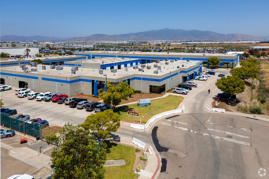 7590 Britannia Ct, San Diego, CA à louer - Aérien - Image 2 de 4