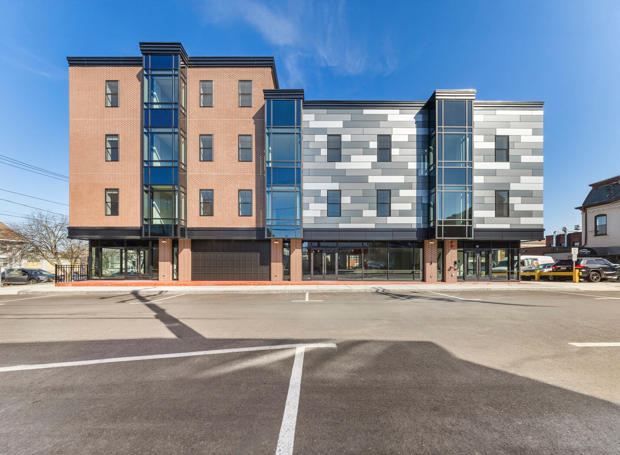 21 Summer St, Natick, MA à louer Photo principale- Image 1 de 12