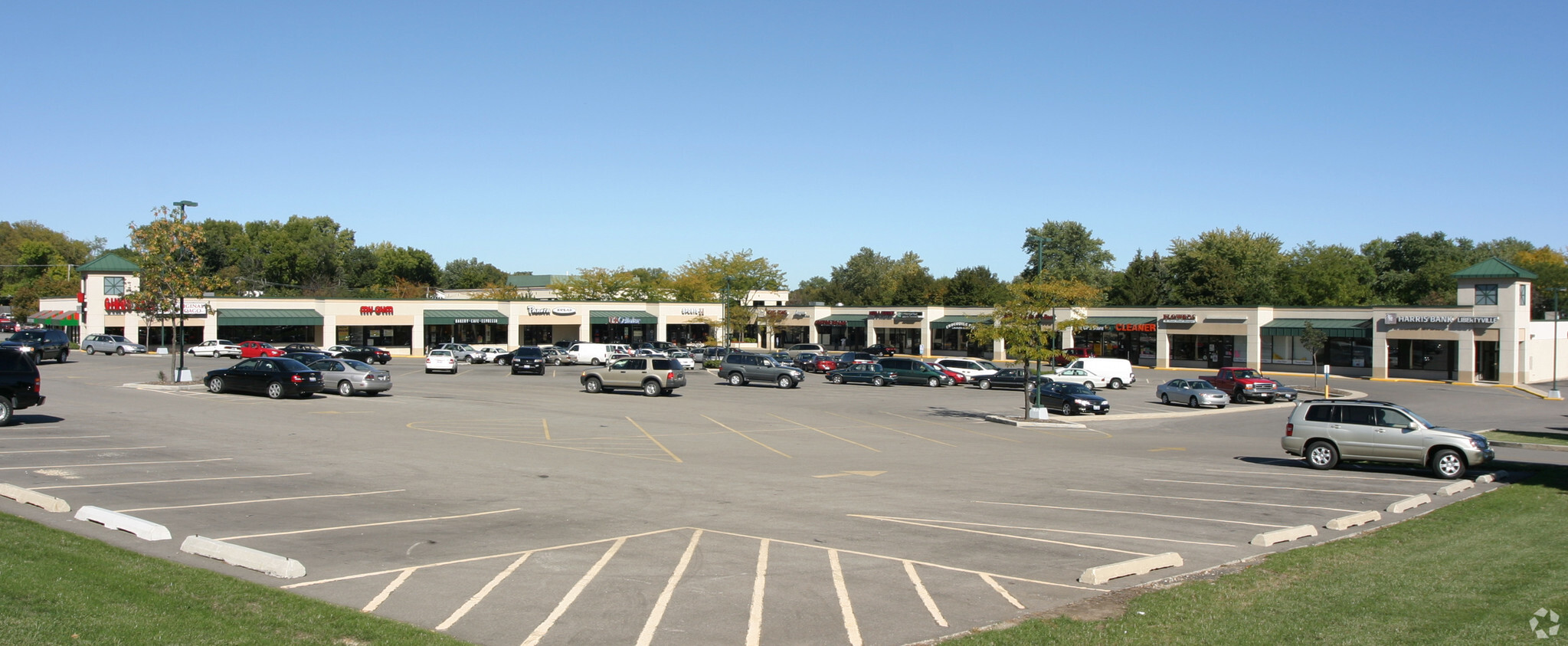 820 S Milwaukee Ave, Libertyville, IL for lease Primary Photo- Image 1 of 2