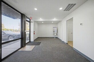 1349 South Park Dr, Kernersville, NC for lease Interior Photo- Image 1 of 4