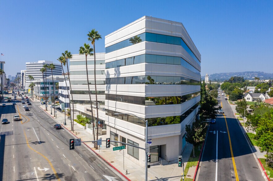9301 Wilshire Blvd, Beverly Hills, CA à louer - Photo du bâtiment - Image 2 de 11
