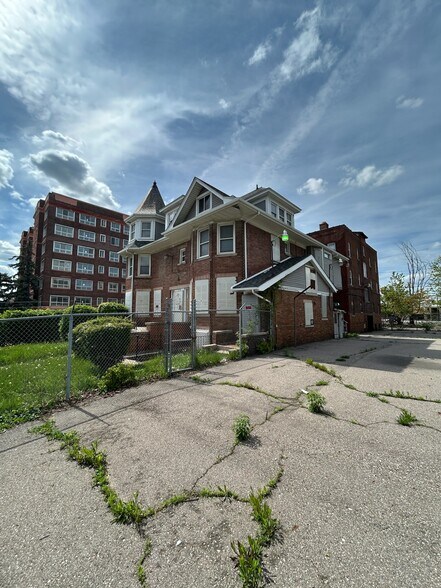 8616 2nd Ave, Detroit, MI for sale - Building Photo - Image 2 of 17