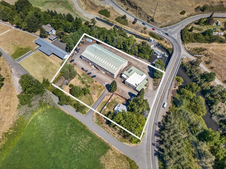 1287 Oak St, Ashland, OR à vendre - Photo du bâtiment - Image 3 de 13