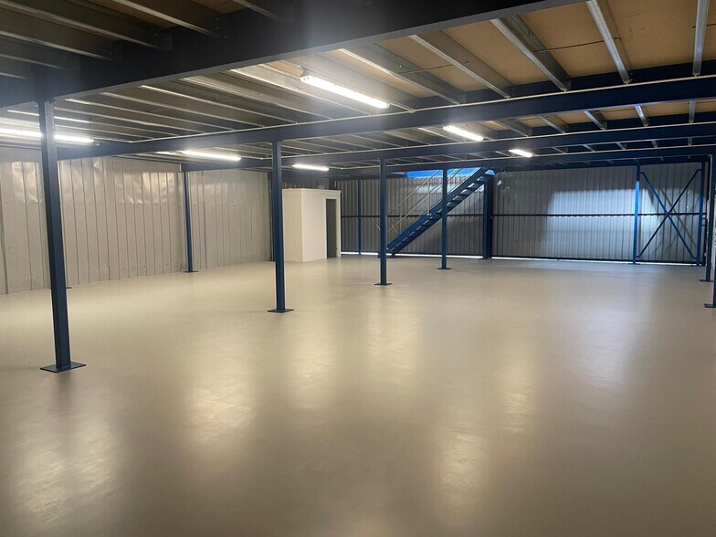 5 Bancombe Rd, Somerton à louer - Photo du bâtiment - Image 3 de 6