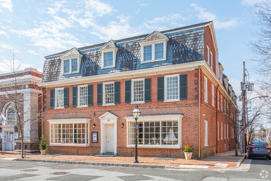 222 Delaware St, New Castle, DE à louer - Photo du bâtiment - Image 1 de 10