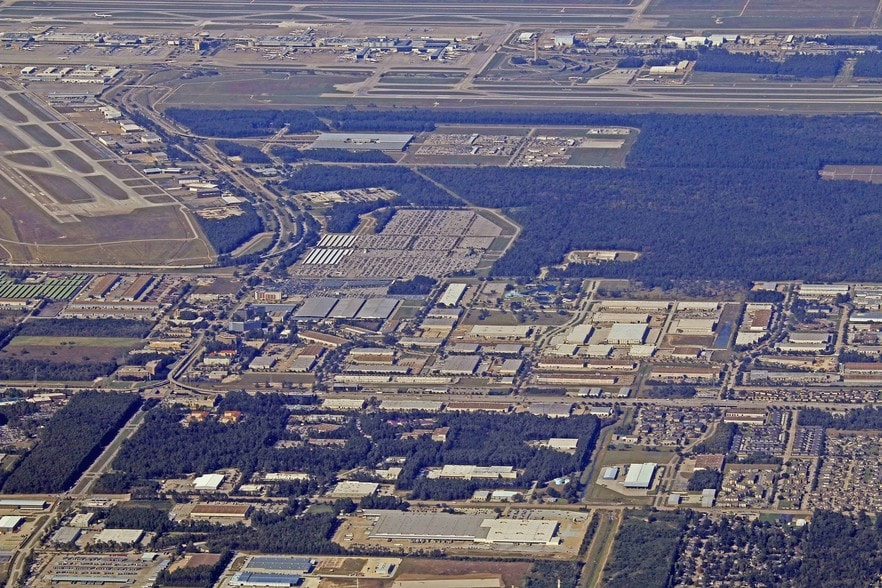 15904-15920 International Plaza Dr, Houston, TX for lease - Aerial - Image 2 of 7