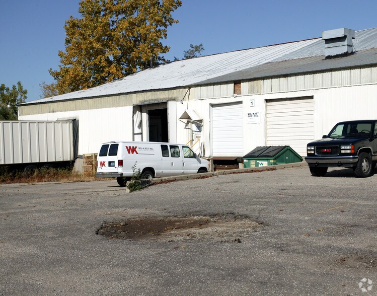 8009 Division Ave S, Grand Rapids, MI à vendre - Photo du bâtiment - Image 2 de 2