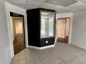 3926-3932 San Jose Park Dr, Jacksonville, FL for lease Interior Photo- Image 1 of 10