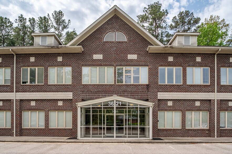 3621 Lyckan Pky, Durham, NC à vendre - Photo du bâtiment - Image 2 de 17