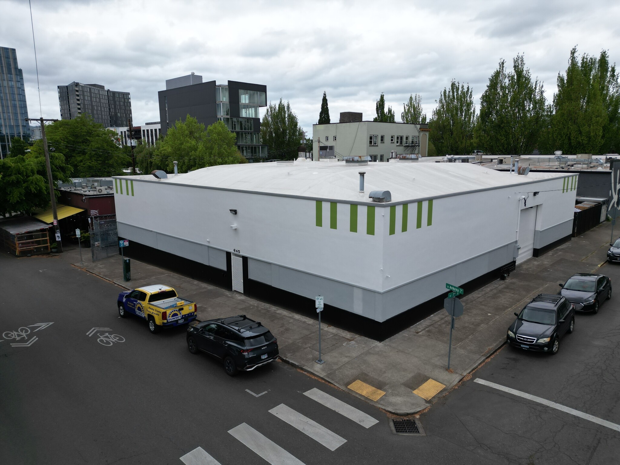 645 SE Ankeny St, Portland, OR for lease Primary Photo- Image 1 of 18
