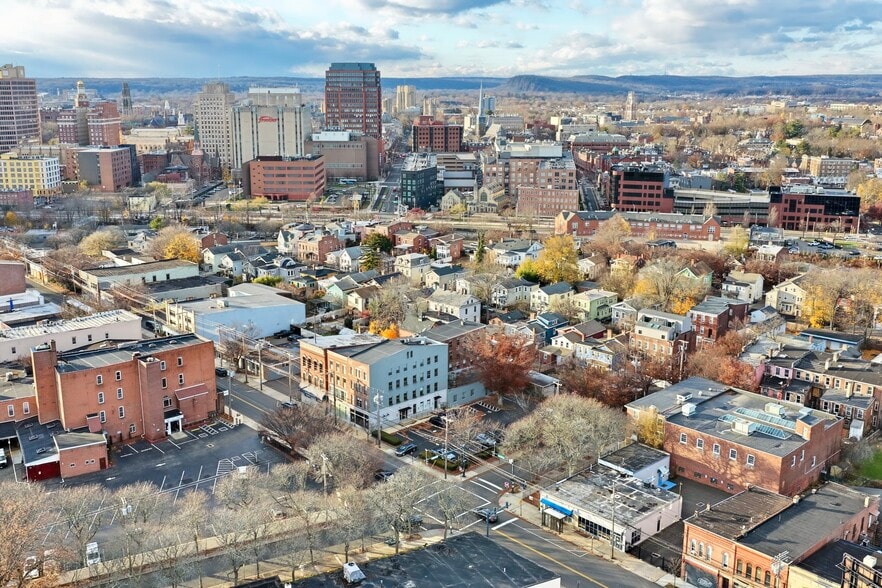 813-825 Chapel St, New Haven, CT for lease - Aerial - Image 2 of 25