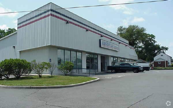 2990 US Highway 1, Lawrenceville, NJ for lease Primary Photo- Image 1 of 6